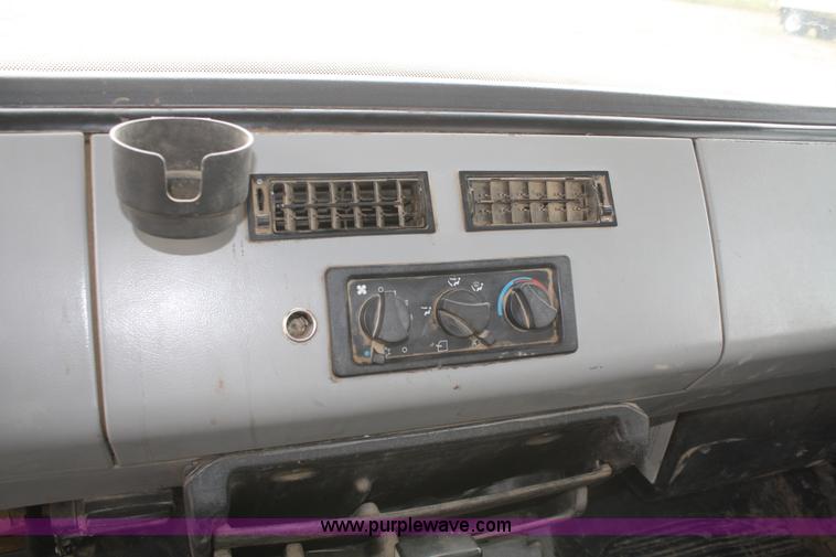 image for item F2640 1998 Freightliner FL50 service truck