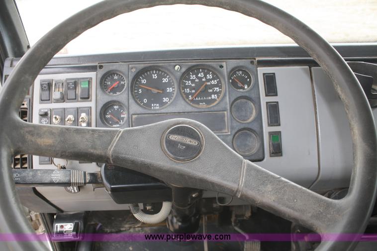 image for item F2640 1998 Freightliner FL50 service truck