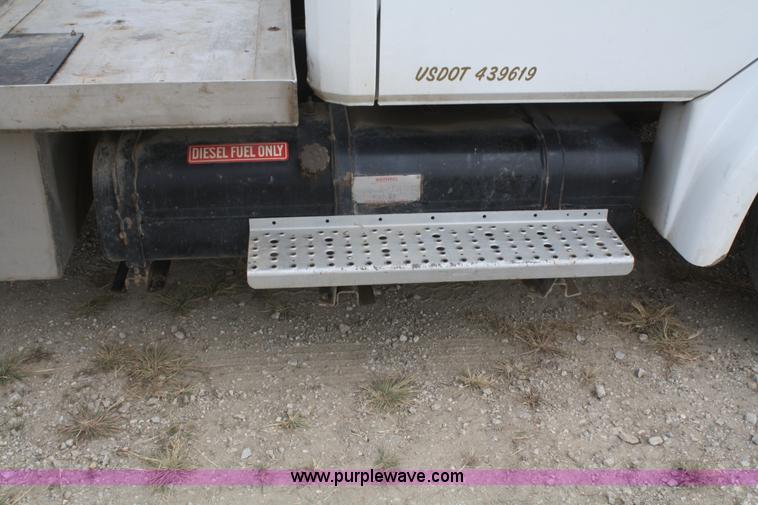 image for item F2640 1998 Freightliner FL50 service truck