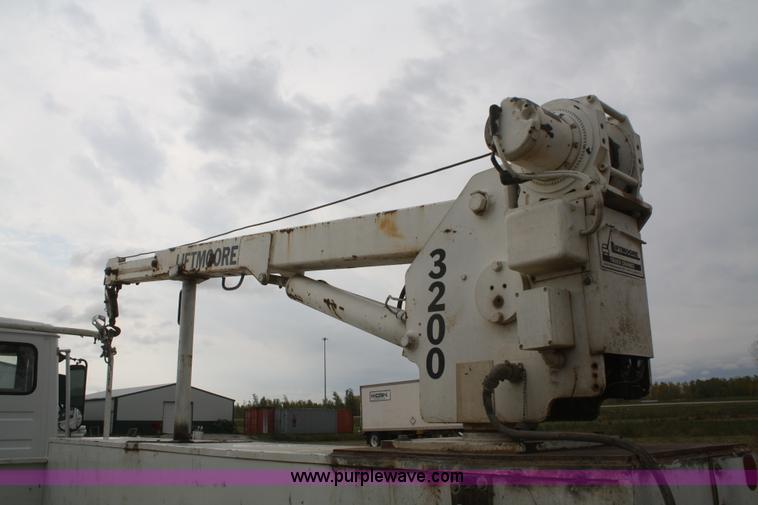 image for item F2640 1998 Freightliner FL50 service truck