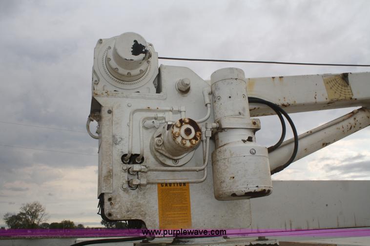 image for item F2640 1998 Freightliner FL50 service truck