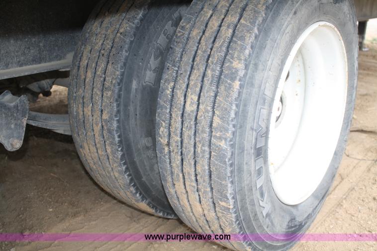 image for item F2642 2006 Pitts TA20T trailer