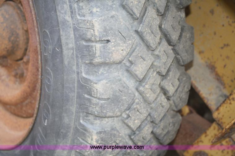 image for item F2646 1995 Redi Haul trailer