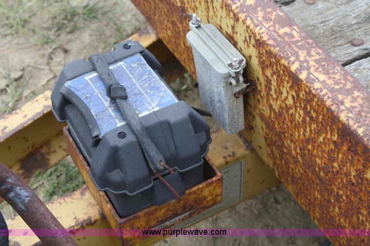 image for item F2646 1995 Redi Haul trailer