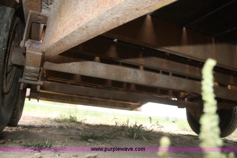 image for item F2646 1995 Redi Haul trailer