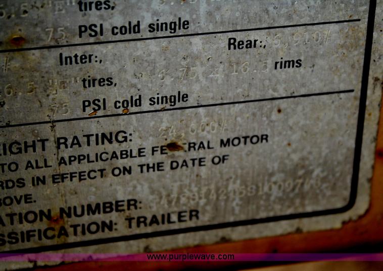 image for item F2646 1995 Redi Haul trailer