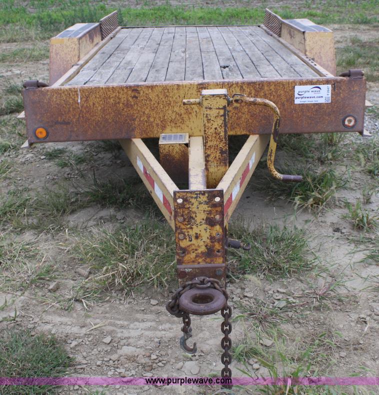 image for item F2647 1998 Redi Haul 17' trailer