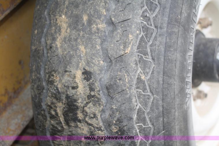 image for item F2647 1998 Redi Haul 17' trailer