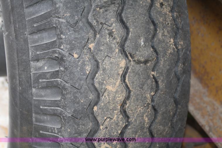 image for item F2647 1998 Redi Haul 17' trailer