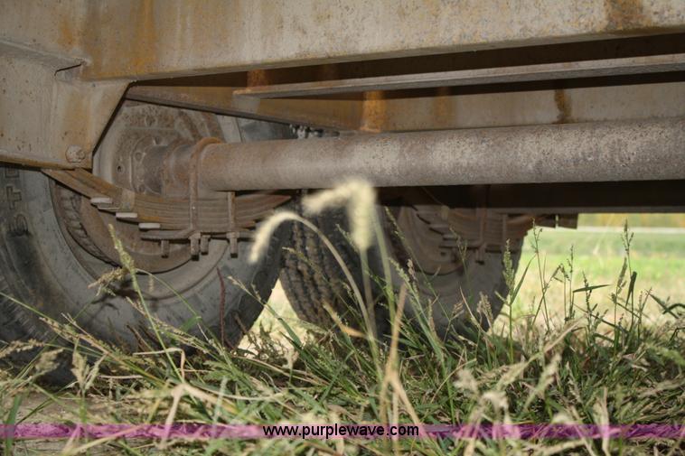 image for item F2647 1998 Redi Haul 17' trailer