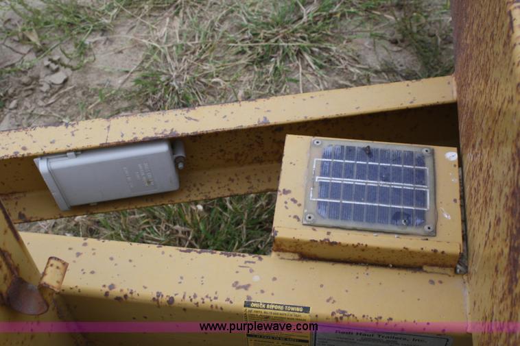 image for item F2647 1998 Redi Haul 17' trailer