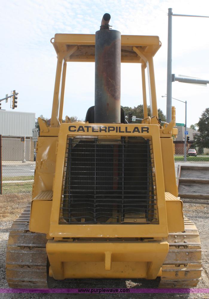 image for item F2675 1981 Caterpillar 943 LGP track loader