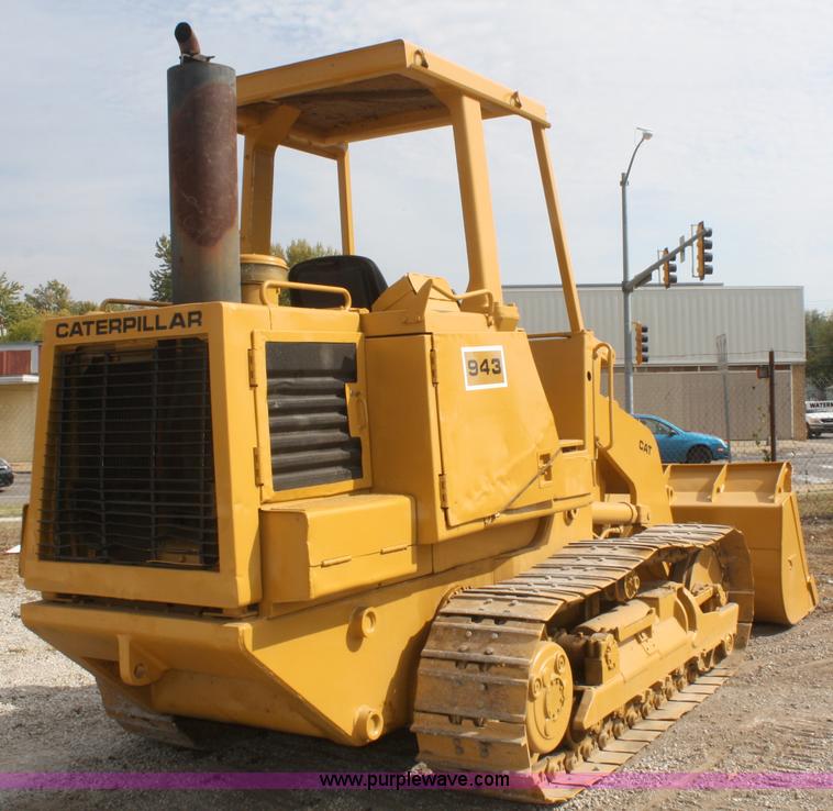 image for item F2675 1981 Caterpillar 943 LGP track loader