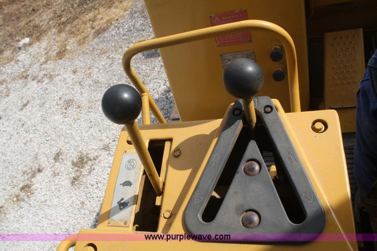 image for item F2675 1981 Caterpillar 943 LGP track loader