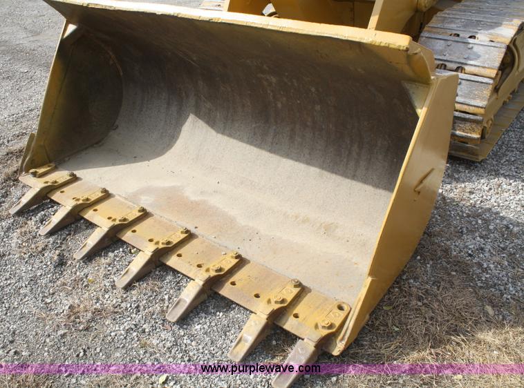 image for item F2675 1981 Caterpillar 943 LGP track loader