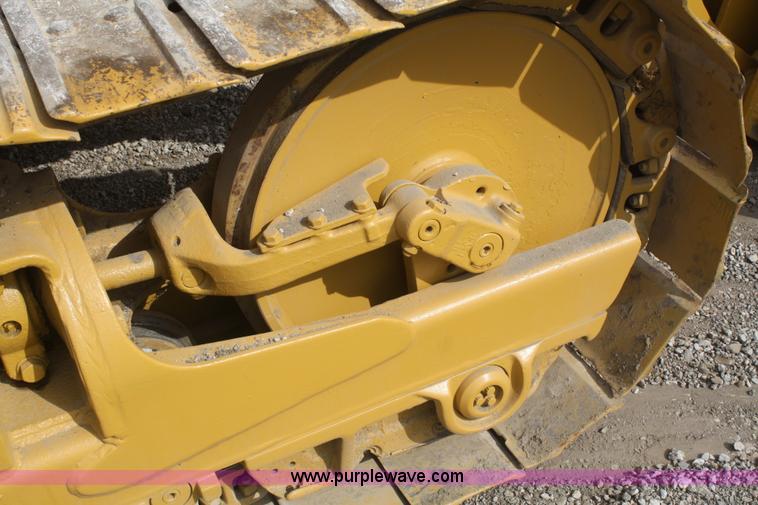 image for item F2675 1981 Caterpillar 943 LGP track loader