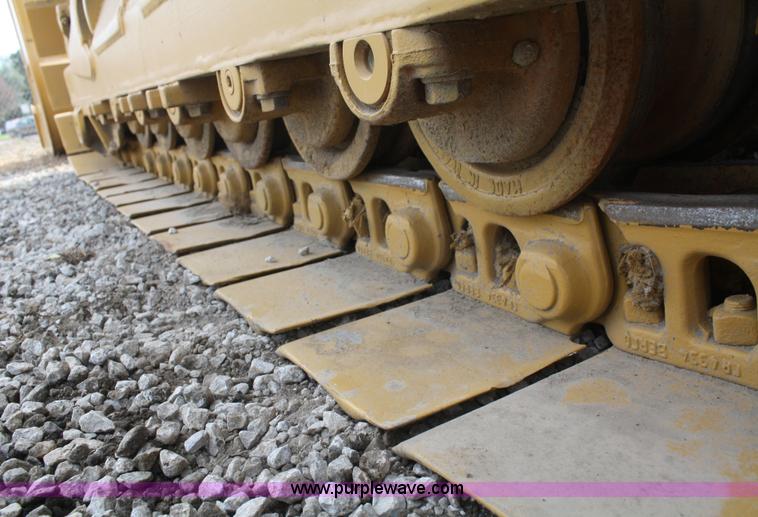 image for item F2675 1981 Caterpillar 943 LGP track loader