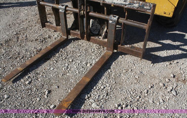 image for item F2698 2003 Caterpillar TH63 telehandler