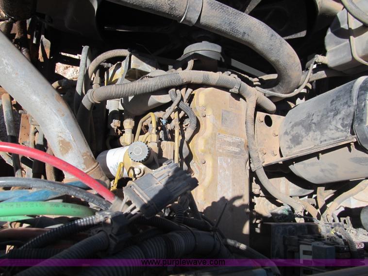 image for item F3053 2000 GMC C7500 digger derrick truck