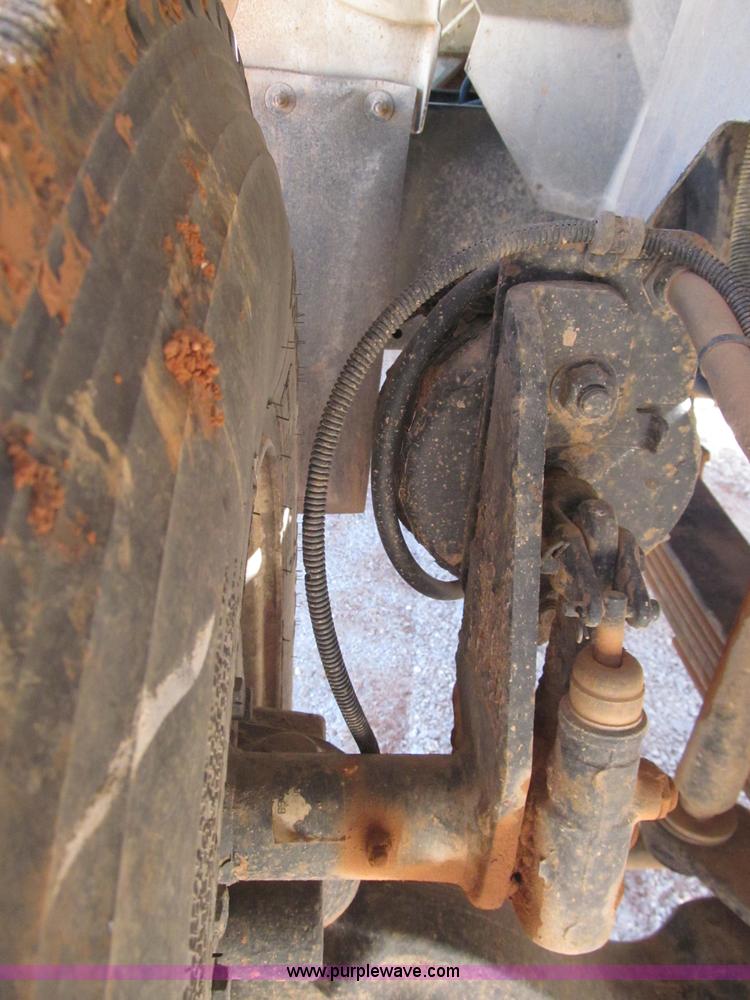 image for item F3053 2000 GMC C7500 digger derrick truck