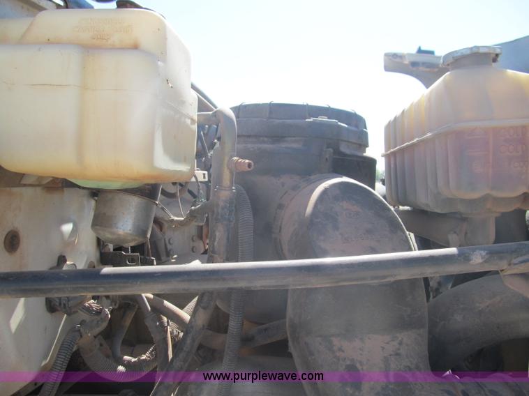 image for item F3053 2000 GMC C7500 digger derrick truck