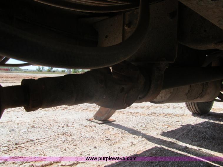 image for item F3053 2000 GMC C7500 digger derrick truck