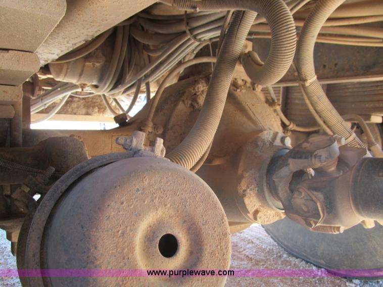 image for item F3053 2000 GMC C7500 digger derrick truck