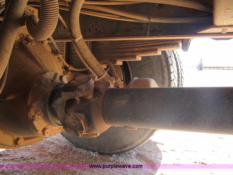 image for item F3053 2000 GMC C7500 digger derrick truck