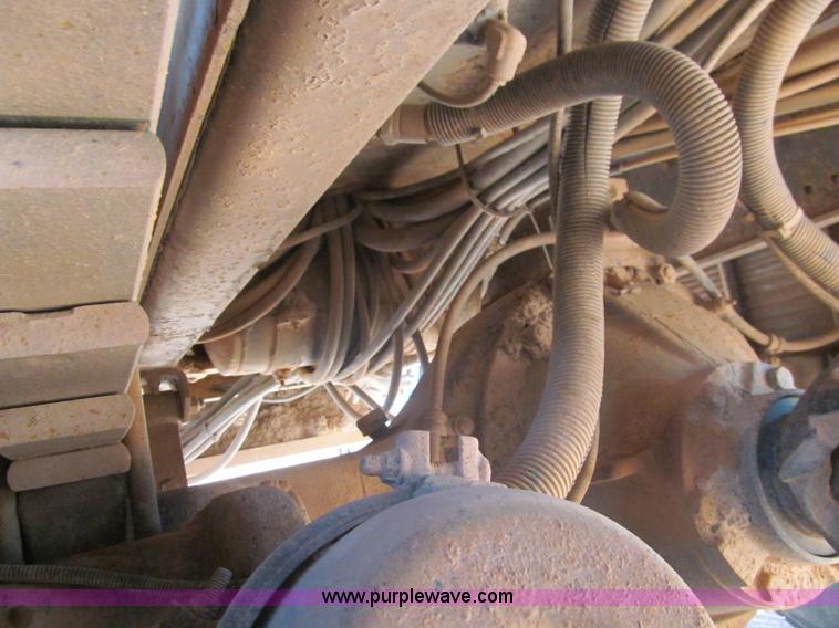 image for item F3053 2000 GMC C7500 digger derrick truck