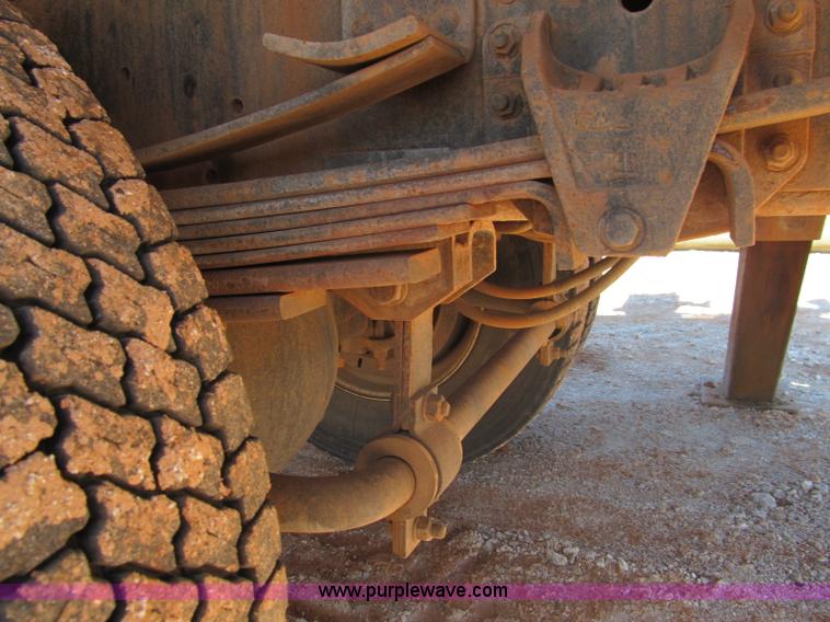 image for item F3053 2000 GMC C7500 digger derrick truck