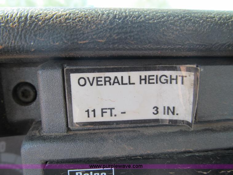 image for item F3053 2000 GMC C7500 digger derrick truck