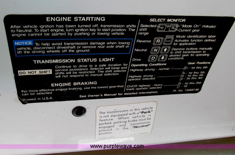 image for item F3053 2000 GMC C7500 digger derrick truck