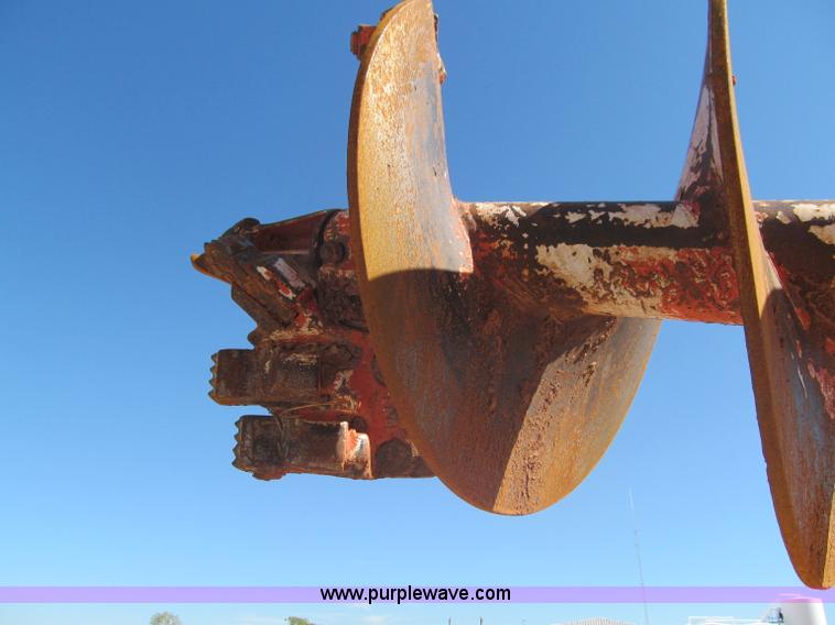 image for item F3053 2000 GMC C7500 digger derrick truck