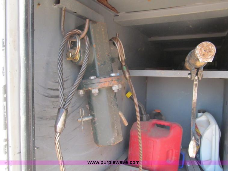 image for item F3053 2000 GMC C7500 digger derrick truck