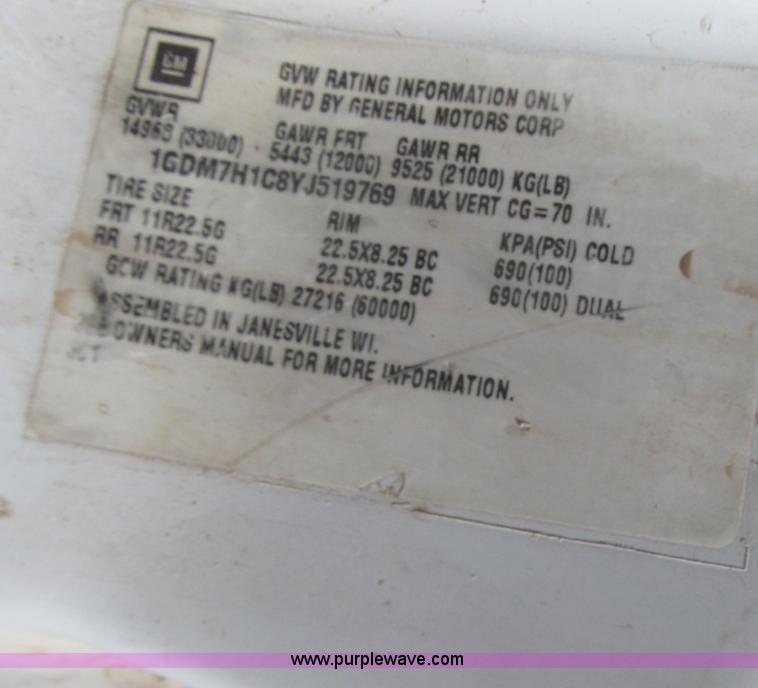 image for item F3053 2000 GMC C7500 digger derrick truck