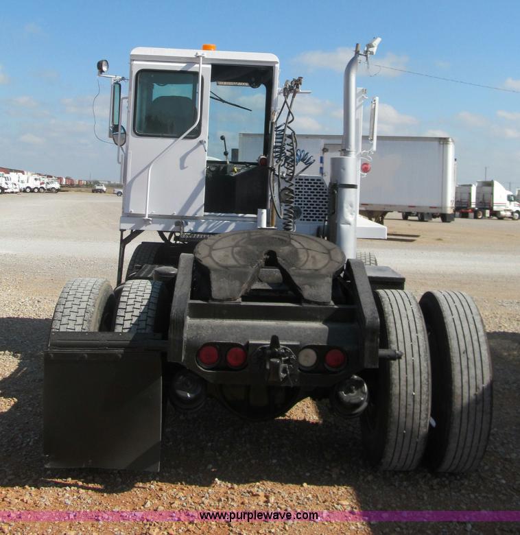 image for item F3057 1992 Capacity TJ4000 yard truck