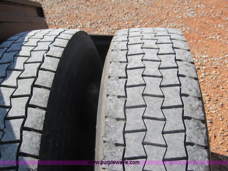 image for item F3057 1992 Capacity TJ4000 yard truck