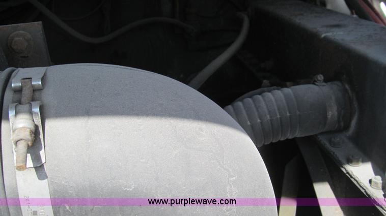 image for item F3057 1992 Capacity TJ4000 yard truck