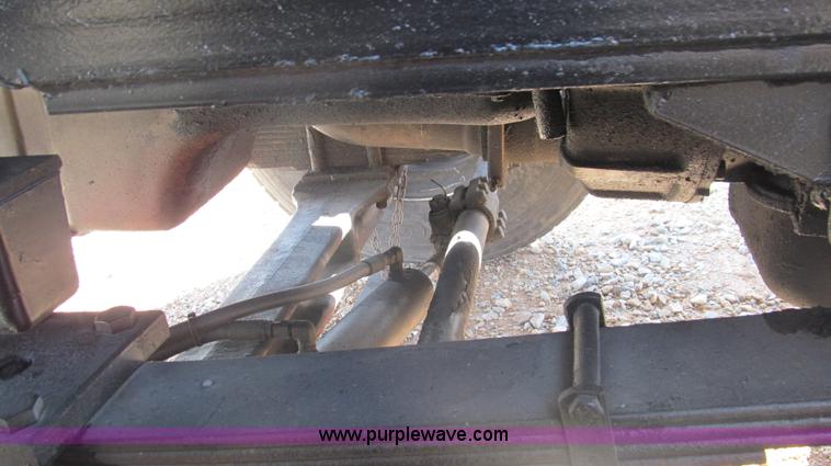 image for item F3057 1992 Capacity TJ4000 yard truck