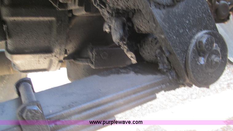 image for item F3057 1992 Capacity TJ4000 yard truck