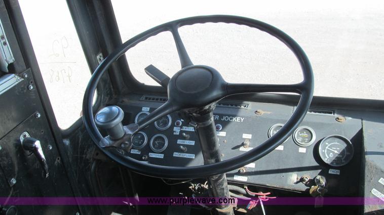 image for item F3057 1992 Capacity TJ4000 yard truck