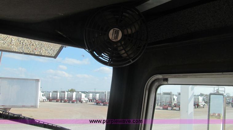 image for item F3057 1992 Capacity TJ4000 yard truck