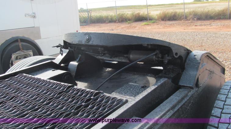 image for item F3057 1992 Capacity TJ4000 yard truck