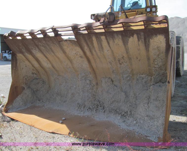 image for item F4609 Dresser 570 wheel loader