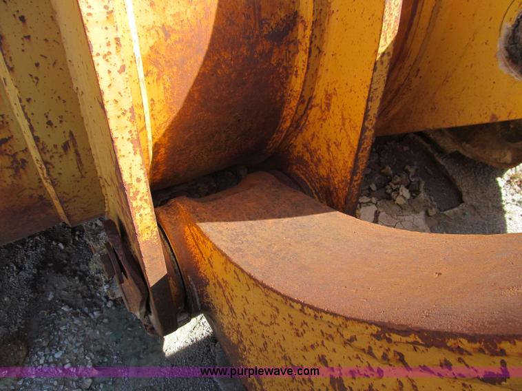 image for item F4609 Dresser 570 wheel loader