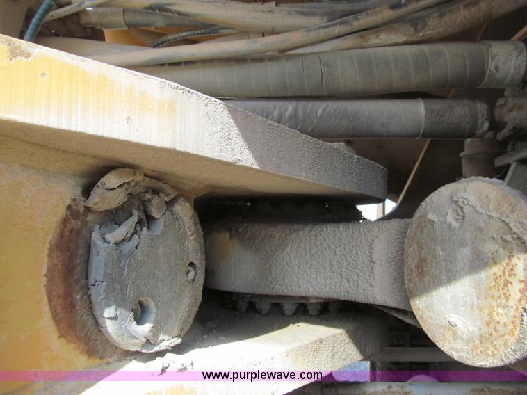 image for item F4609 Dresser 570 wheel loader