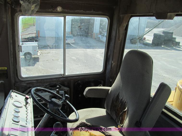 image for item F4609 Dresser 570 wheel loader