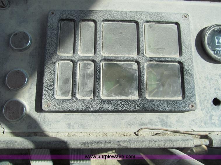 image for item F4609 Dresser 570 wheel loader