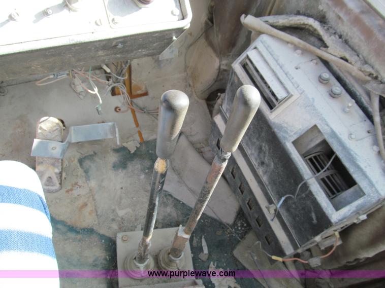 image for item F4609 Dresser 570 wheel loader