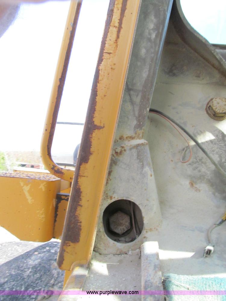 image for item F4609 Dresser 570 wheel loader